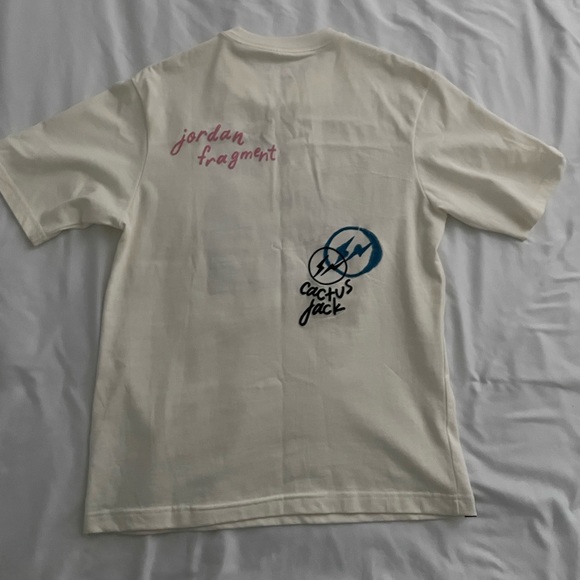SOLD Travis Scott x Jordan x Fragment T-shirt - Picture 2 of 6